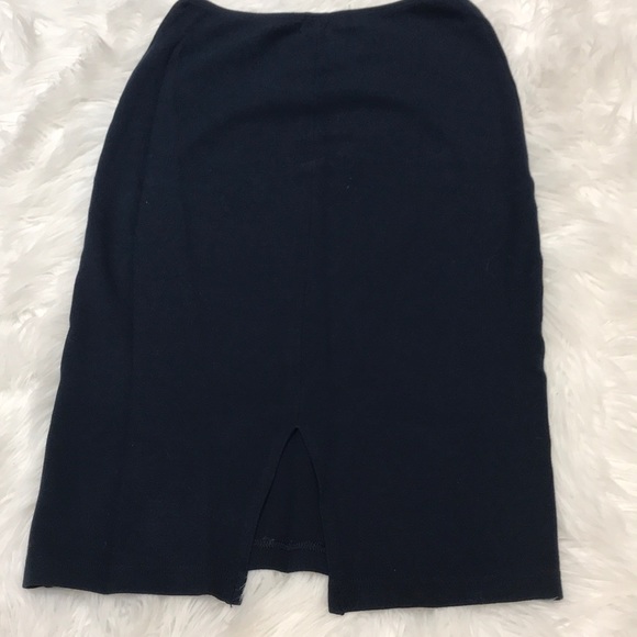 Skirt never worn - Picture 2 of 3